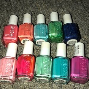 10 essie nailpolshes.